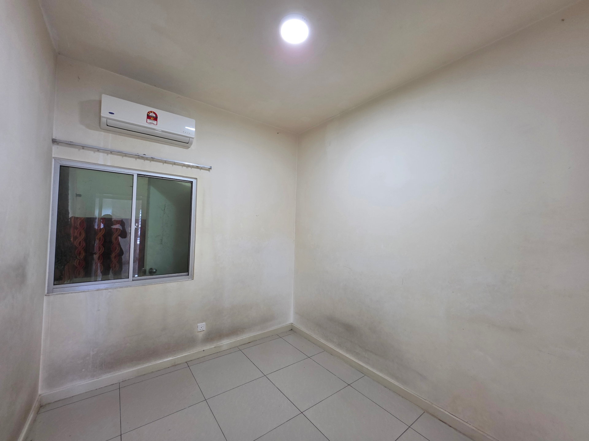 Single room — before